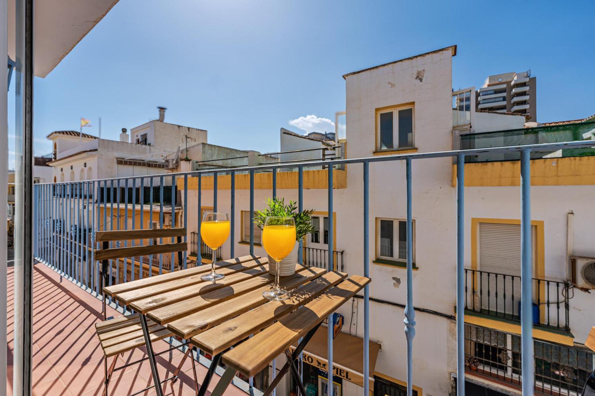 Carihuela - Beach & Sun Torremolinos Exterior photo