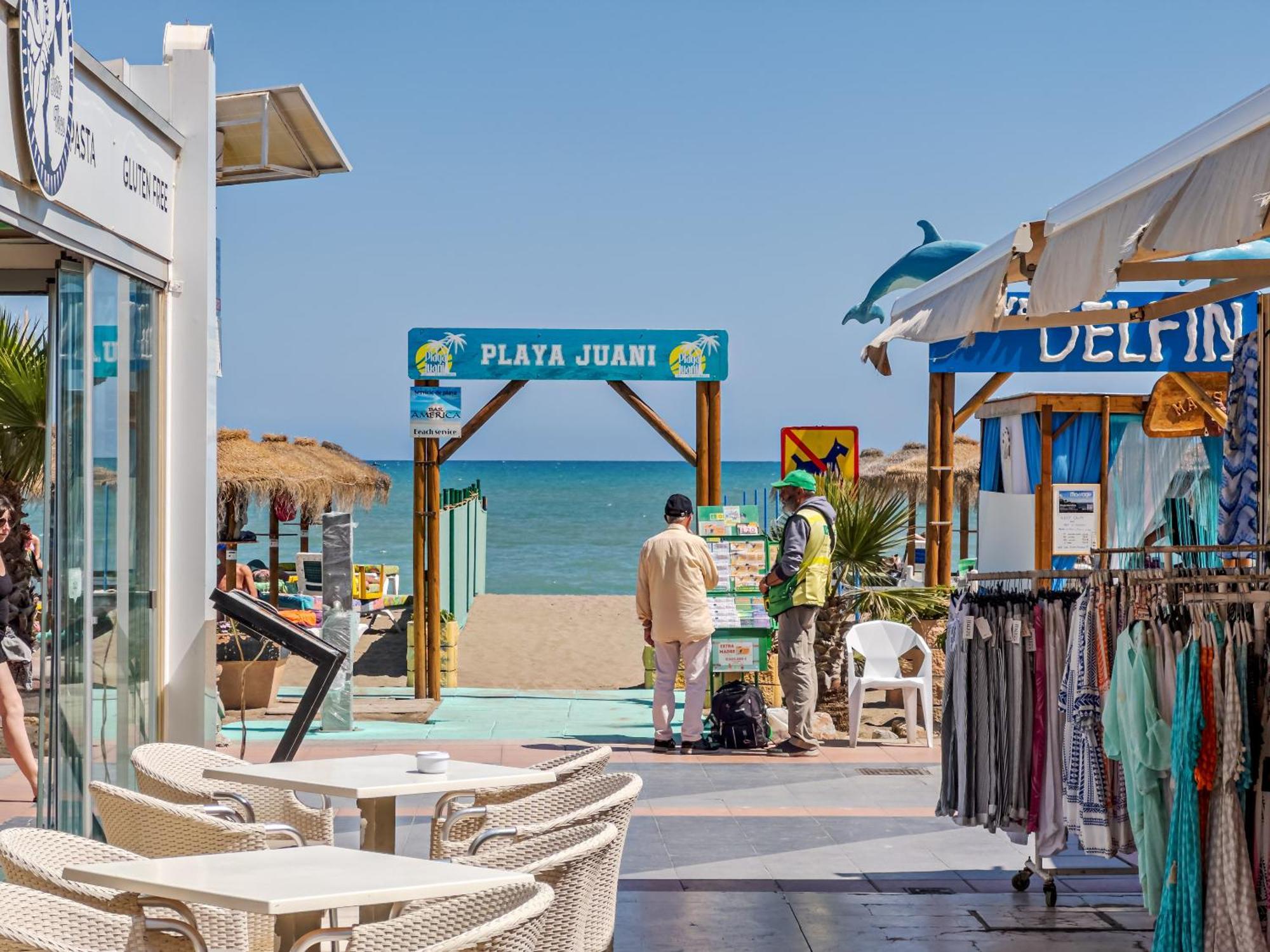 Carihuela - Beach & Sun Torremolinos Exterior photo